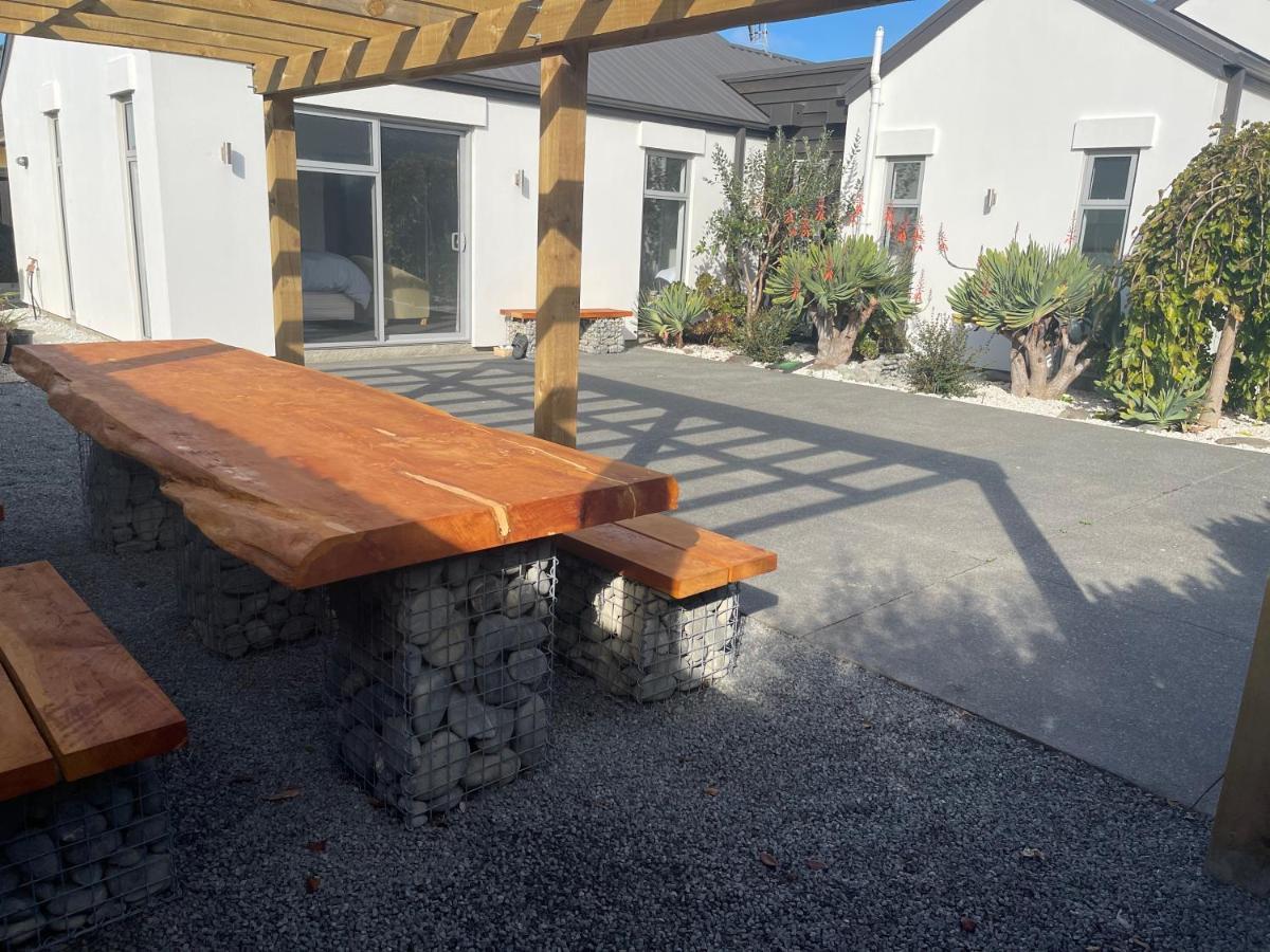 Stunning Park Side Holiday Home Christchurch Exterior photo